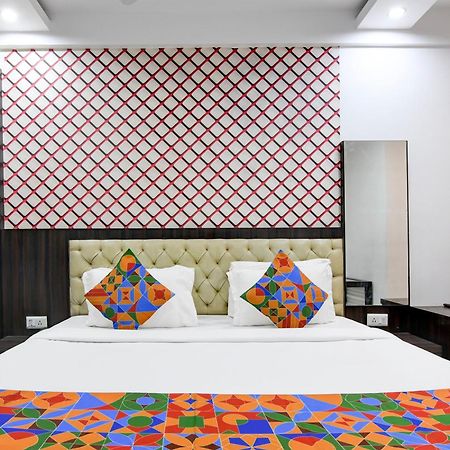 Fabhotel Prime Eco Park - New Town コルカタ エクステリア 写真